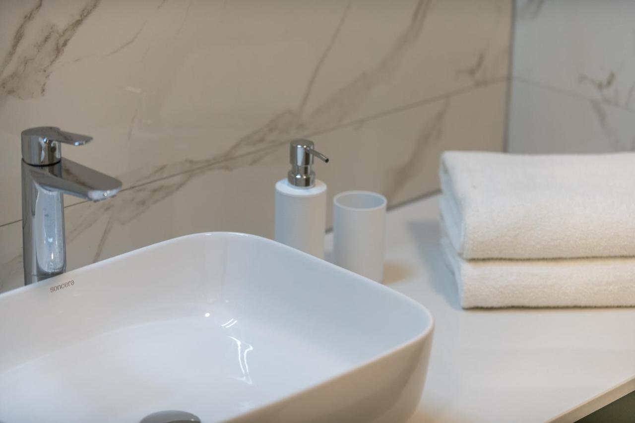 Hica Apartments La Linea Studio Apt With Balcony دوبروفينك المظهر الخارجي الصورة